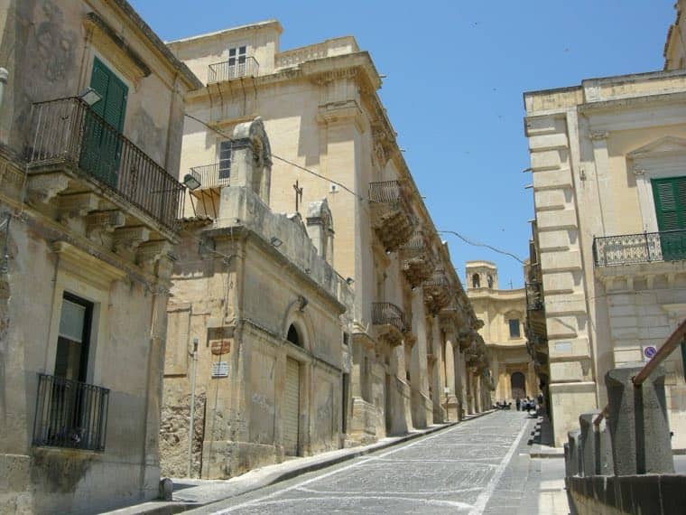 A stepped alley in the old town